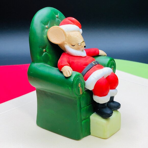 Vintage 1983 ENESCO Sleeping Santa Mouse in Green Chair Figurine: Christmas - Picture 2 of 11